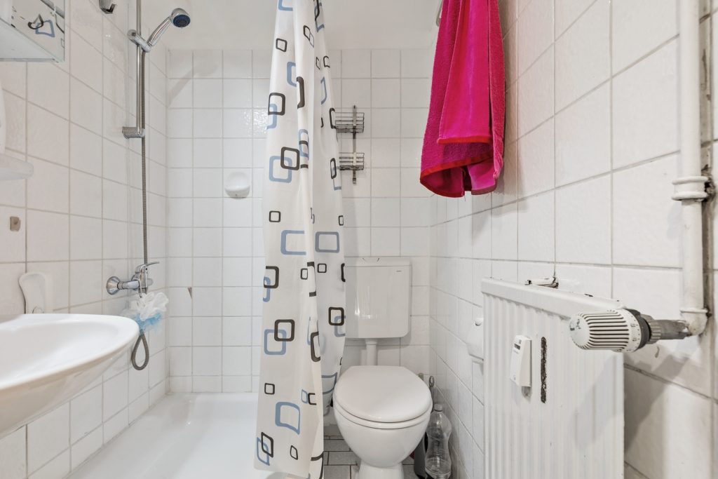 HUST Immobilien GmbH & Co. KG - Immobilienangebot - Karlsruhe / Wolfartsweier - Alle - Kapitalanlage! 10 Wohnungen im Paket in 12- Familienhaus mit Stellplätzen und Garage