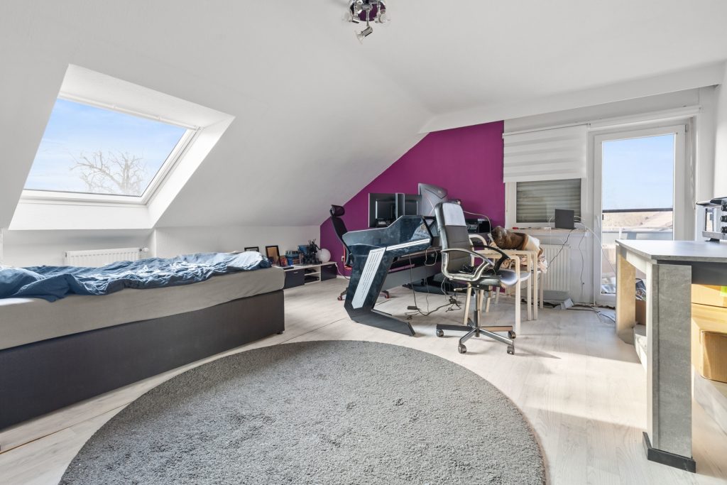 HUST Immobilien GmbH & Co. KG - Immobilienangebot - Karlsruhe / Wolfartsweier - Alle - Kapitalanlage! 10 Wohnungen im Paket in 12- Familienhaus mit Stellplätzen und Garage