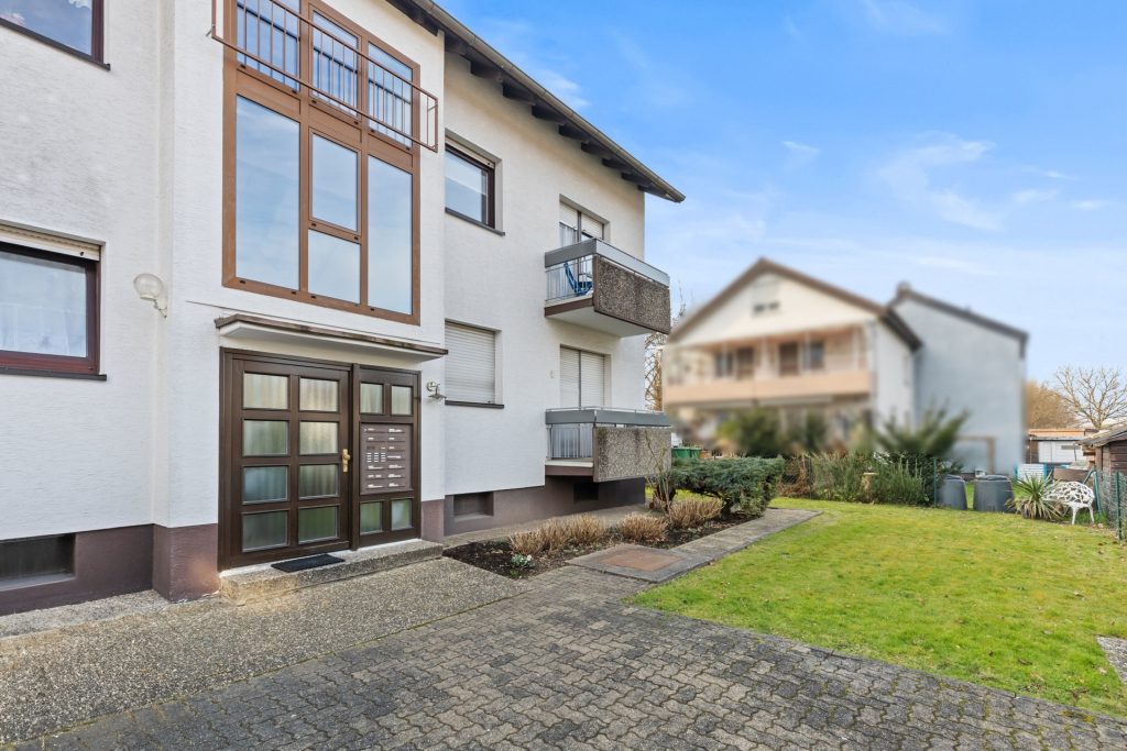 HUST Immobilien GmbH & Co. KG - Immobilienangebot - Karlsruhe / Wolfartsweier - Alle - Kapitalanlage! 10 Wohnungen im Paket in 12- Familienhaus mit Stellplätzen und Garage