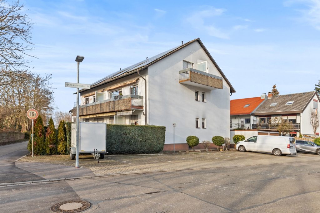 HUST Immobilien GmbH & Co. KG - Immobilienangebot - Karlsruhe / Wolfartsweier - Alle - Kapitalanlage! 10 Wohnungen im Paket in 12- Familienhaus mit Stellplätzen und Garage
