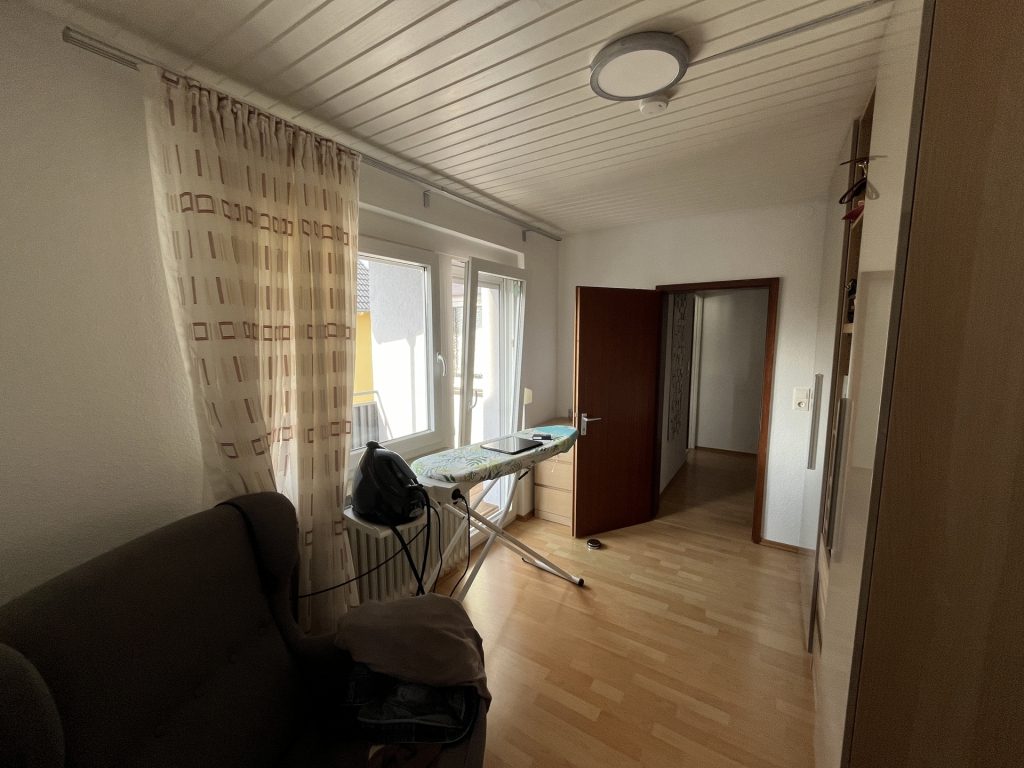 HUST Immobilien GmbH & Co. KG - Immobilienangebot - Rheinstetten / Mörsch - Alle - Zur Miete: Großzügige 4-Zimmer-Maisonette-Wohnung mit Balkon – ab 01.04.2025 verfügbar!