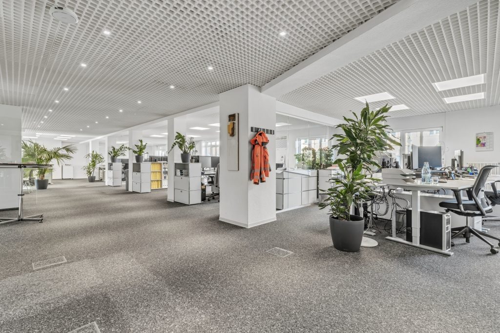 HUST Immobilien GmbH & Co. KG - Immobilienangebot - Karlsruhe - Alle - Sale-and-Lease-back mit TOP-Bonität und 10 Jahre Mietgarantie - Büro in A-Lage zum Verkauf