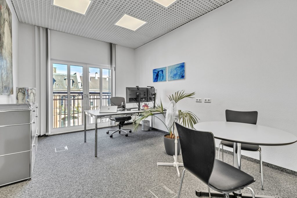 HUST Immobilien GmbH & Co. KG - Immobilienangebot - Karlsruhe - Alle - Sale-and-Lease-back mit TOP-Bonität und 10 Jahre Mietgarantie - Büro in A-Lage zum Verkauf