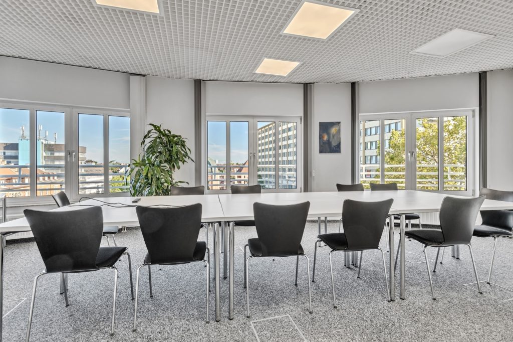 HUST Immobilien GmbH & Co. KG - Immobilienangebot - Karlsruhe - Alle - Sale-and-Lease-back mit TOP-Bonität und 10 Jahre Mietgarantie - Büro in A-Lage zum Verkauf