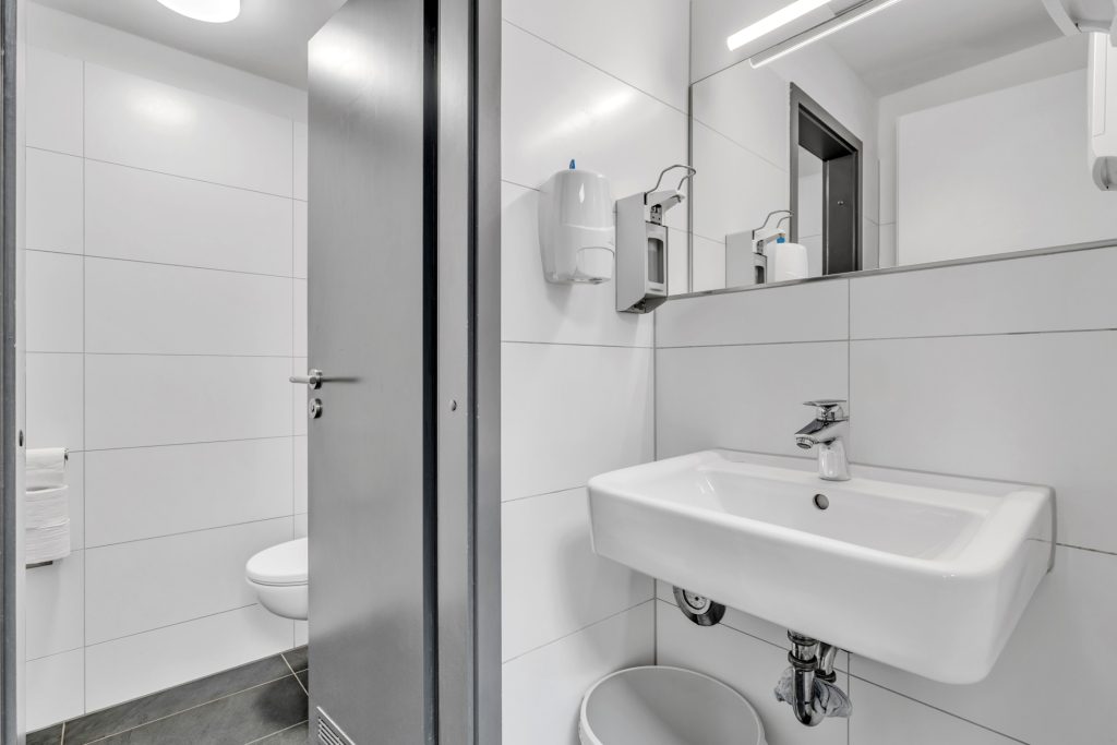 HUST Immobilien GmbH & Co. KG - Immobilienangebot - Karlsruhe - Alle - Sale-and-Lease-back mit TOP-Bonität und 10 Jahre Mietgarantie - Büro in A-Lage zum Verkauf