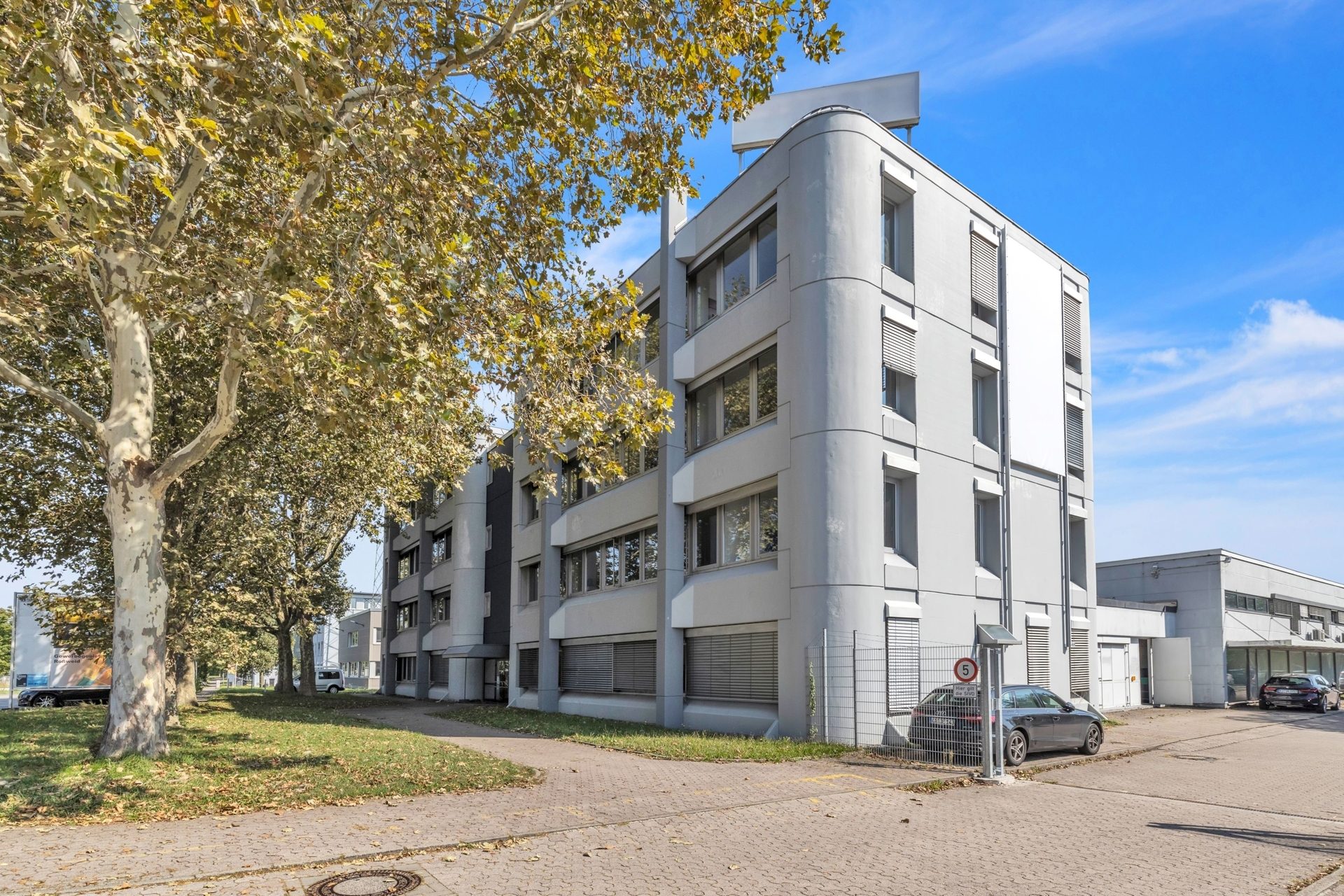 HUST Immobilien GmbH & Co. KG - Immobilienangebot - Karlsruhe - Alle - Flexible Büronutzung – Halbe Etage oder ganze Etage – hier entscheiden Sie!