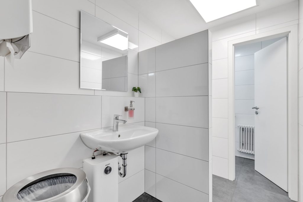 HUST Immobilien GmbH & Co. KG - Immobilienangebot - Karlsruhe - Alle - Flexible Büronutzung – Halbe Etage oder ganze Etage – hier entscheiden Sie!