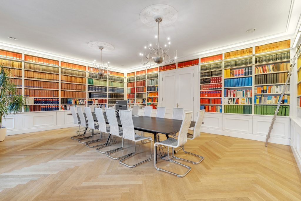 HUST Immobilien GmbH & Co. KG - Immobilienangebot - Karlsruhe - Alle - Rarität in zentraler Lage – zwei Büroetagen mit Charakter