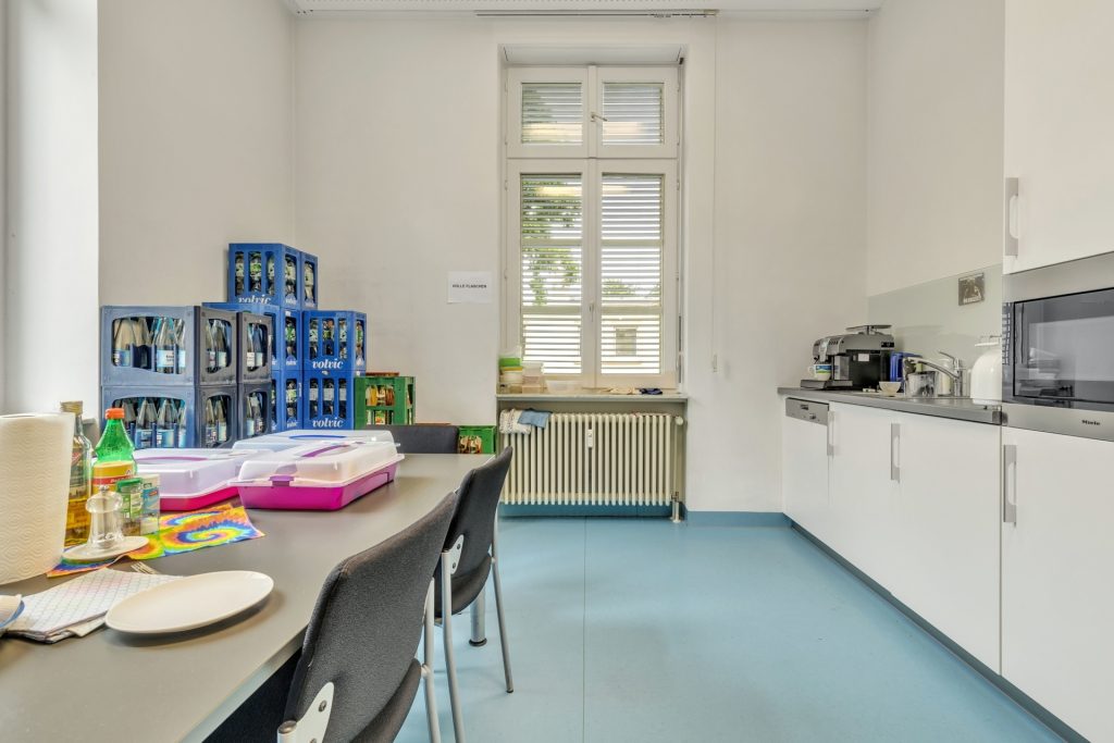 HUST Immobilien GmbH & Co. KG - Immobilienangebot - Karlsruhe - Alle - Rarität in zentraler Lage – zwei Büroetagen mit Charakter