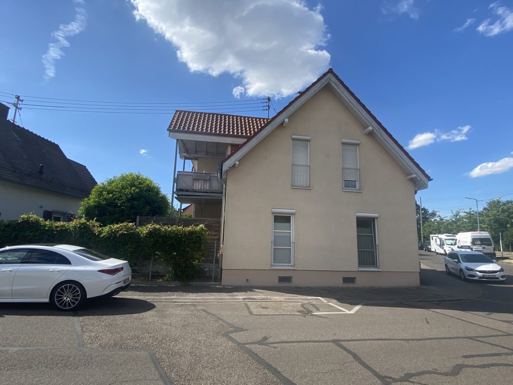 HUST Immobilien GmbH & Co. KG - Immobilienangebot - Karlsruhe / Daxlanden - Alle - Kapitalanleger und Eigennutzer aufgepasst! Gepflegtes Mehrfamilienhaus mit 3 Einheiten in Daxlanden!