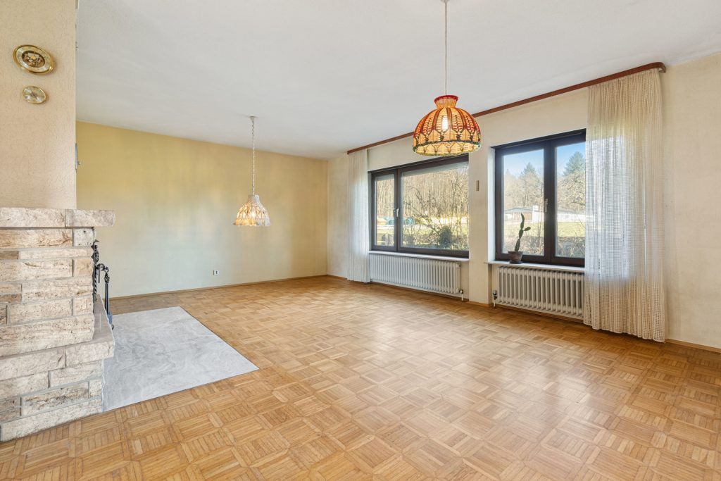HUST Immobilien GmbH & Co. KG - Immobilienangebot - Waldbronn - Alle - Freistehendes Einfamilienhaus in zweiter Reihe – naturnah, ruhig & voller Möglichkeiten!