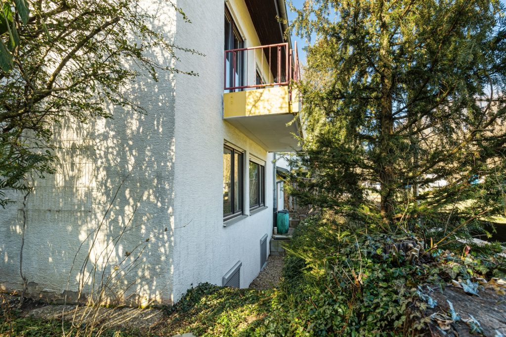 HUST Immobilien GmbH & Co. KG - Immobilienangebot - Waldbronn - Alle - Freistehendes Einfamilienhaus in zweiter Reihe – naturnah, ruhig & voller Möglichkeiten!
