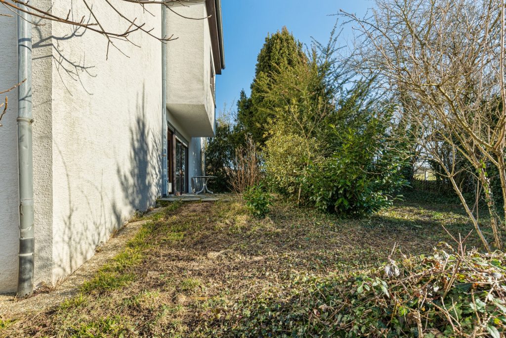 HUST Immobilien GmbH & Co. KG - Immobilienangebot - Waldbronn - Alle - Freistehendes Einfamilienhaus in zweiter Reihe – naturnah, ruhig & voller Möglichkeiten!
