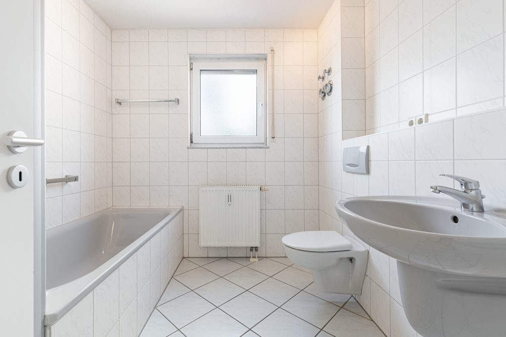 HUST Immobilien GmbH & Co. KG - Immobilienangebot - Stutensee / Blankenloch - Alle - Großzügige 4-Zimmer-Wohnung mit Garten, zwei Balkonen und sofortigem Einzugsgefühl!