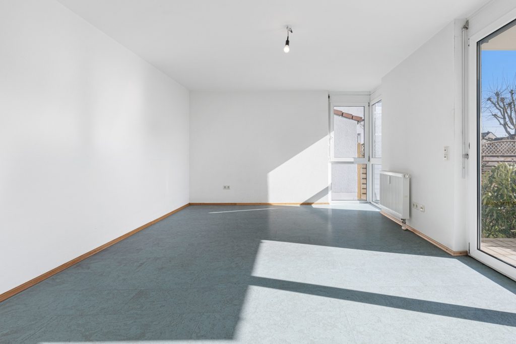 HUST Immobilien GmbH & Co. KG - Immobilienangebot - Stutensee / Blankenloch - Alle - Großzügige 4-Zimmer-Wohnung mit Garten, zwei Balkonen und sofortigem Einzugsgefühl!