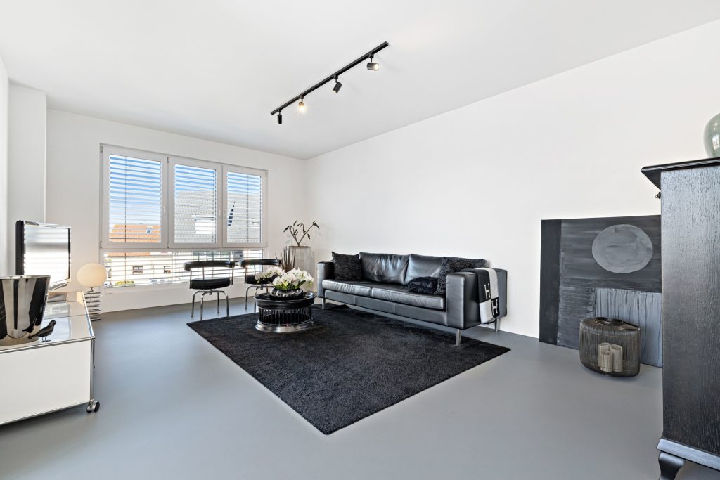 HUST Immobilien GmbH & Co. KG - Immobilienangebot - Bietigheim - Alle - Moderne Penthouse-Wohnung mit Aufzug, zwei Dachterrassen und Carport in Bietigheim