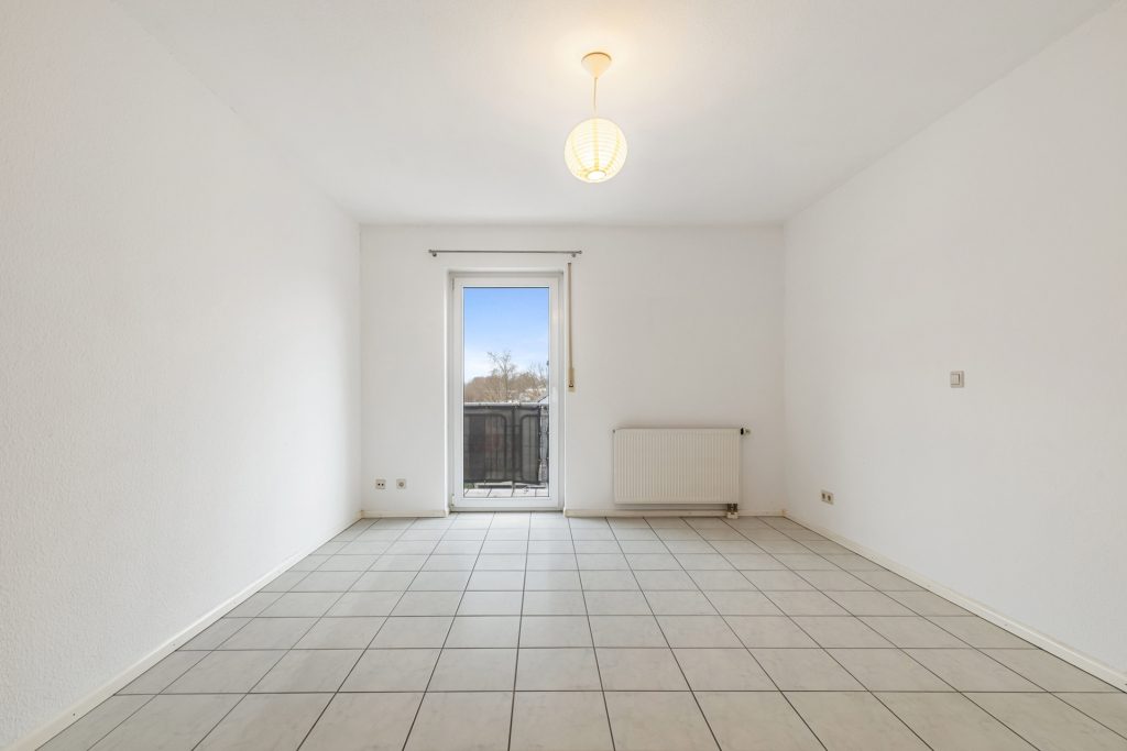HUST Immobilien GmbH & Co. KG - Immobilienangebot - Bühl - Alle - Helle 3-Zimmer-Dachgeschosswohnung mit Balkon, Dachspeicher und Tiefgaragenstellplatz in Bühl-Vimbuch !