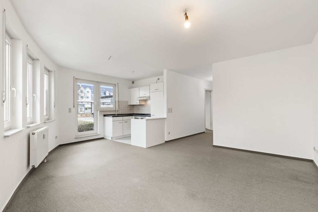 HUST Immobilien GmbH & Co. KG - Immobilienangebot - Stutensee / Blankenloch - Alle - Lichtdurchflutete 2-Zimmer-Erdgeschosswohnung mit Terrasse & Stellplatz in Stutensee-Blankenloch