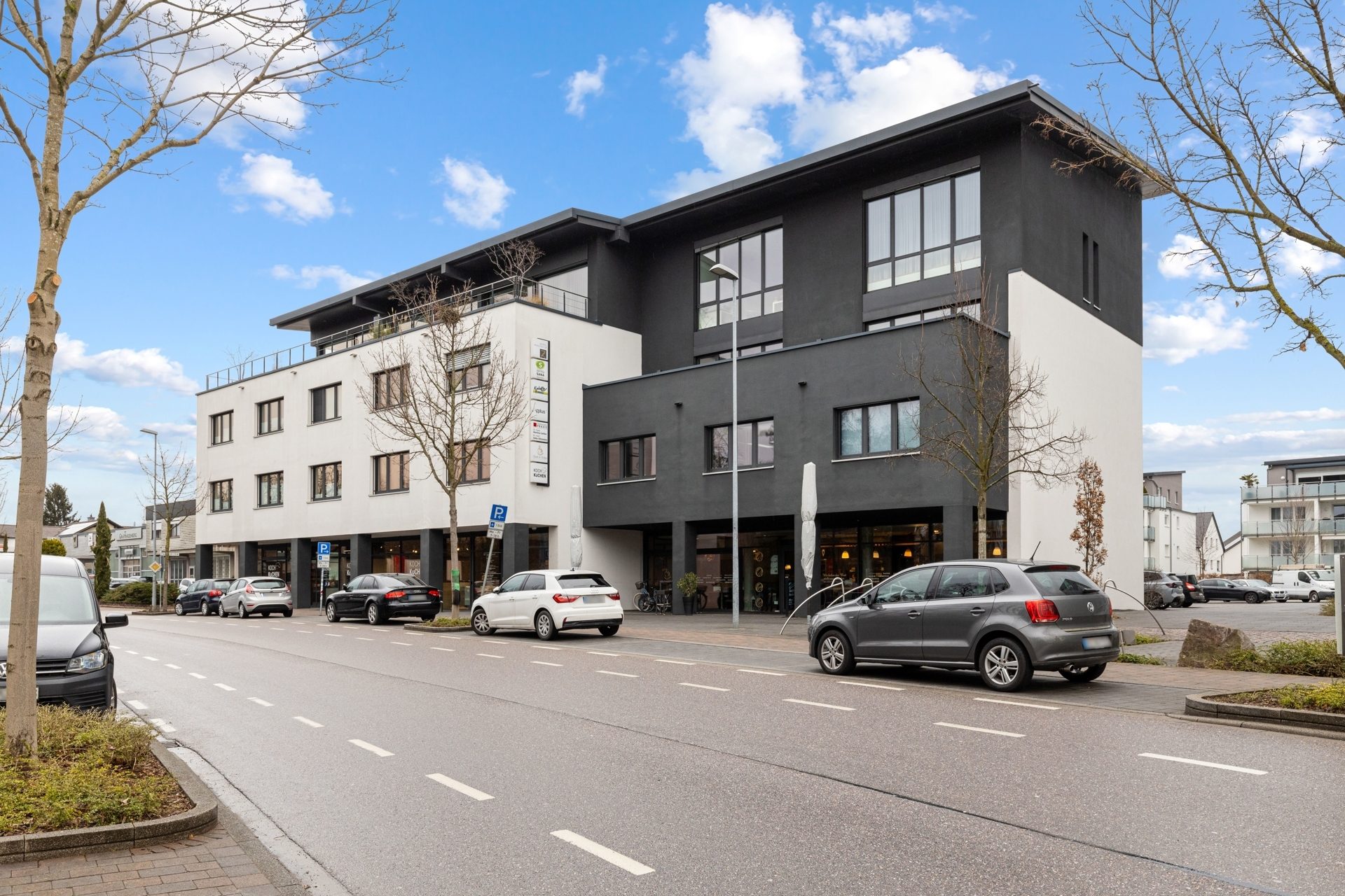 HUST Immobilien GmbH & Co. KG - Immobilienangebot - Eggenstein-Leopoldshafen - Alle - Exklusive Büro- oder Praxisfläche im Penthousestil mit großer Terrasse