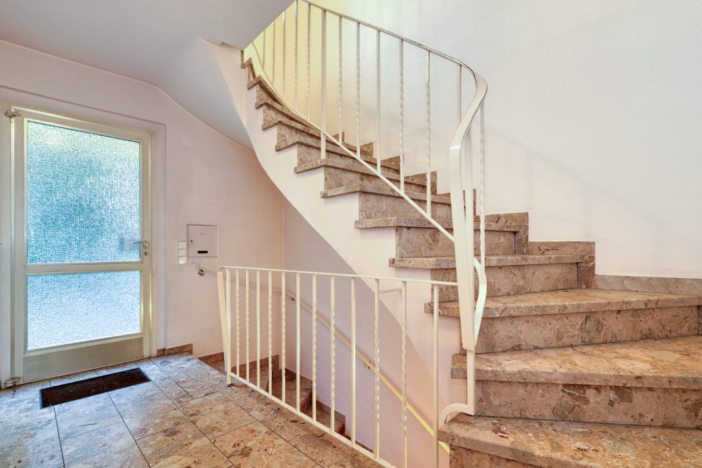HUST Immobilien GmbH & Co. KG - Immobilienangebot - Baden-Baden / Oberbeuern - Alle - Renovierungsbedürftiges Reihenmittelhaus mit viel Potenzial in Oberbeuern