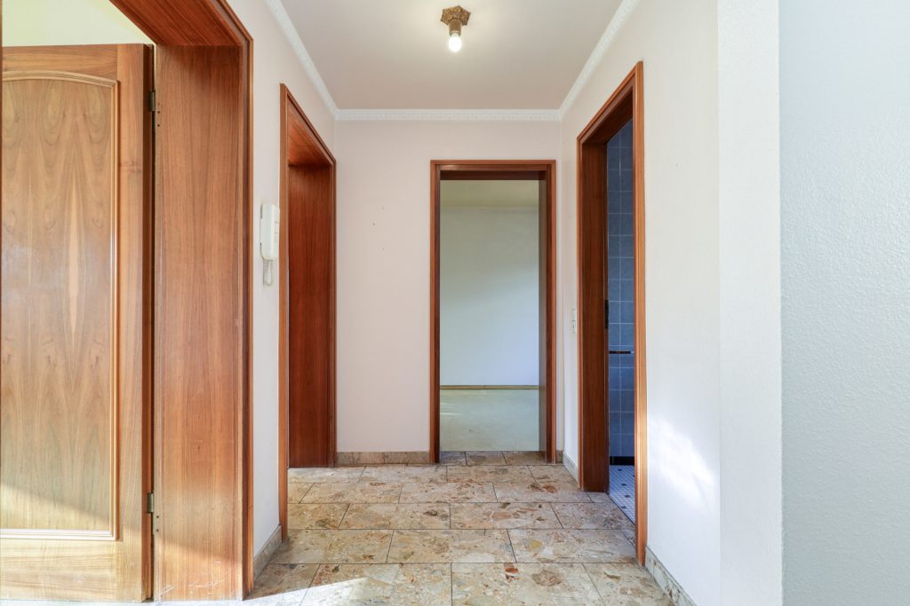 HUST Immobilien GmbH & Co. KG - Immobilienangebot - Baden-Baden / Oberbeuern - Alle - Renovierungsbedürftiges Reihenmittelhaus mit viel Potenzial in Oberbeuern