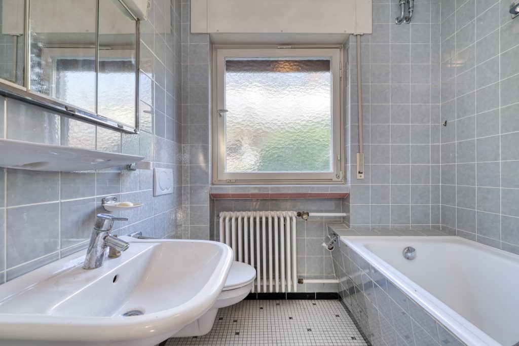 HUST Immobilien GmbH & Co. KG - Immobilienangebot - Baden-Baden / Oberbeuern - Alle - Renovierungsbedürftiges Reihenmittelhaus mit viel Potenzial in Oberbeuern