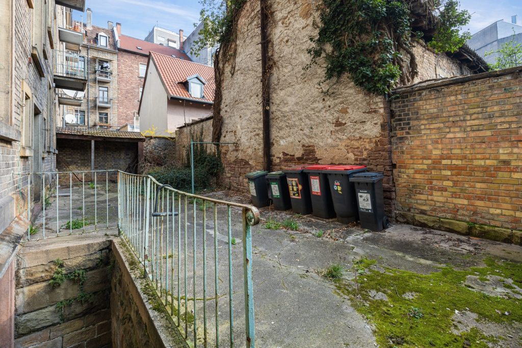 HUST Immobilien GmbH & Co. KG - Immobilienangebot - Karlsruhe - Alle - Leerstehendes 10-Familienhaus in der Südweststadt