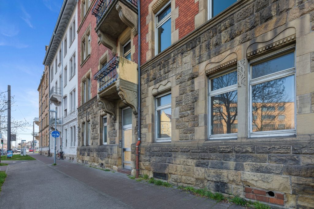 HUST Immobilien GmbH & Co. KG - Immobilienangebot - Karlsruhe - Alle - Leerstehendes 10-Familienhaus in der Südweststadt