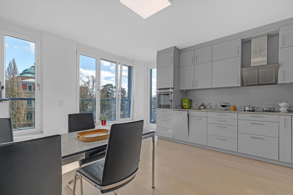HUST Immobilien GmbH & Co. KG - Immobilienangebot - Karlsruhe - Alle - Exklusives Innenstadt-Penthouse mit 5 Terrassen und 2 Kfz-Stellplätzen