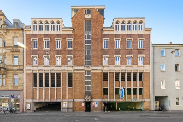 HUST Immobilien GmbH & Co. KG - Immobilienangebot - Karlsruhe - Alle - Arbeiten und Wohnen im Herzen Karlsruhes – Vielseitig nutzbare Immobilie