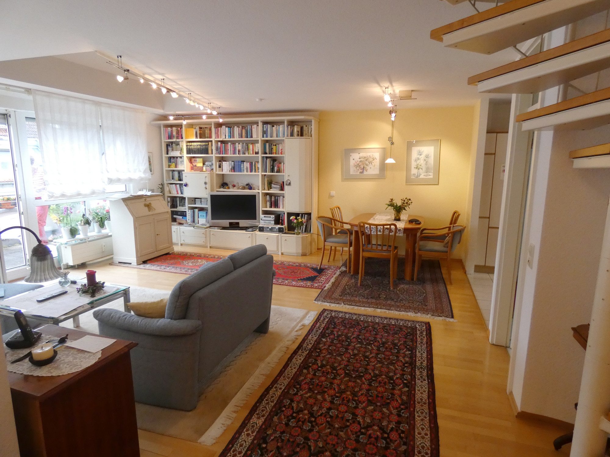 HUST Immobilien GmbH & Co. KG - Immobilienangebot - Karlsruhe - Alle - Charmante 3-Zimmer-Maisonettewohnung mit Balkon und TG-Stellplatz in Knielingen