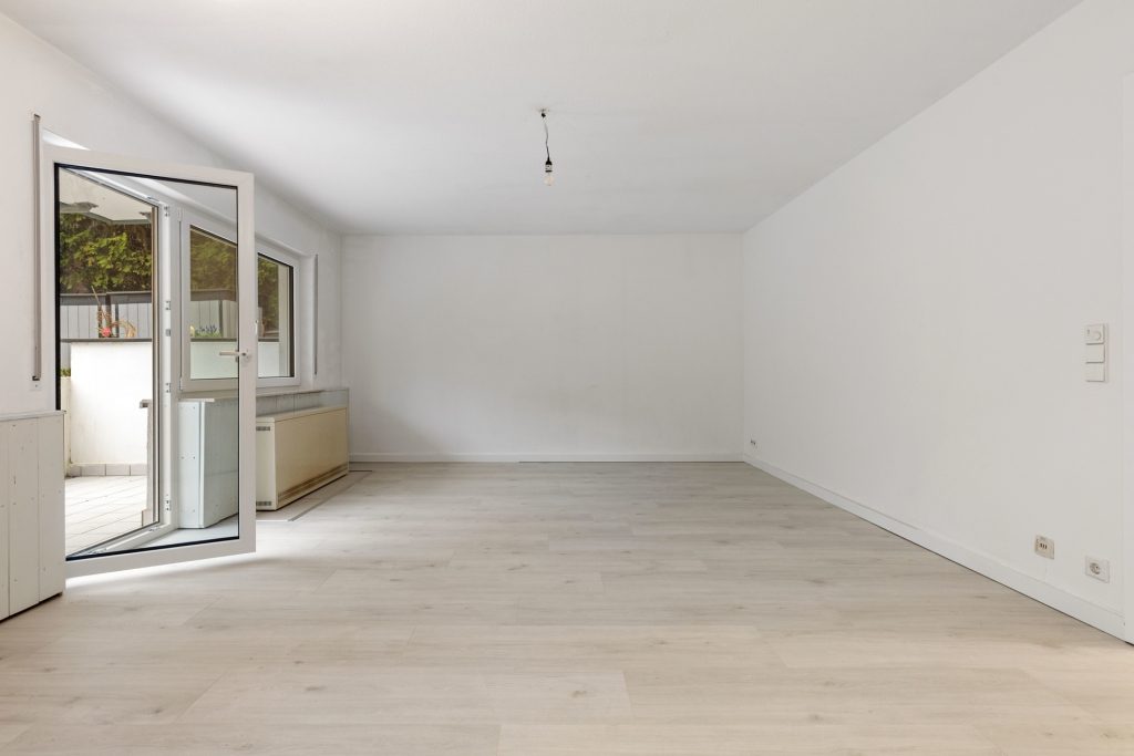 HUST Immobilien GmbH & Co. KG - Immobilienangebot - Ettlingen - Alle - Bezugsfreie 1-Zimmer-Wohnung mit Terrasse, Einbauküche und Gartenmitnutzung