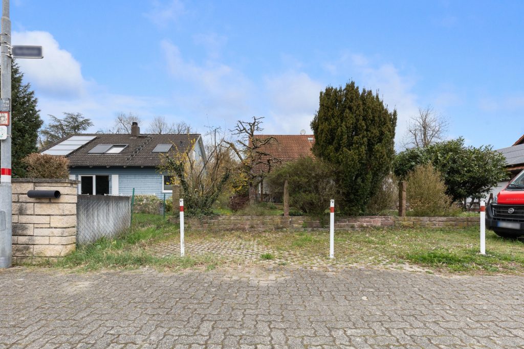 HUST Immobilien GmbH & Co. KG - Immobilienangebot - Ettlingen - Alle - Bezugsfreie 1-Zimmer-Wohnung mit Terrasse, Einbauküche und Gartenmitnutzung