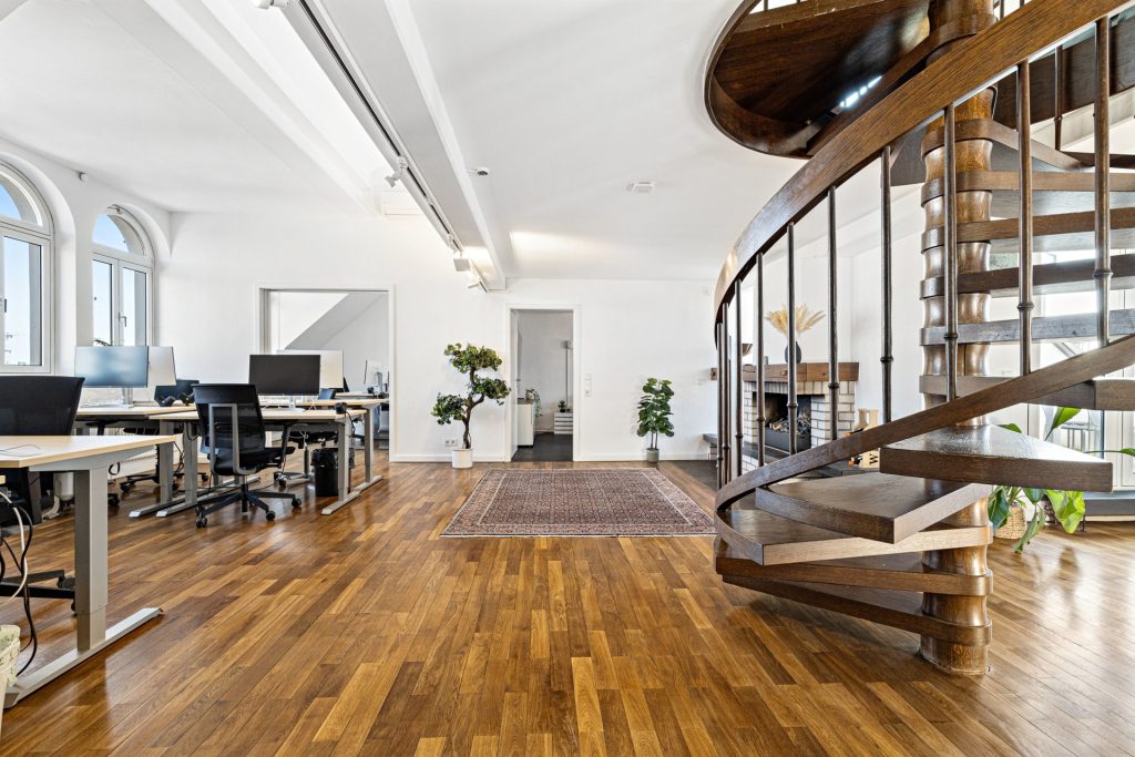HUST Immobilien GmbH & Co. KG - Immobilienangebot - Karlsruhe - Alle - Arbeiten und Wohnen im Herzen Karlsruhes – Vielseitig nutzbare Immobilie