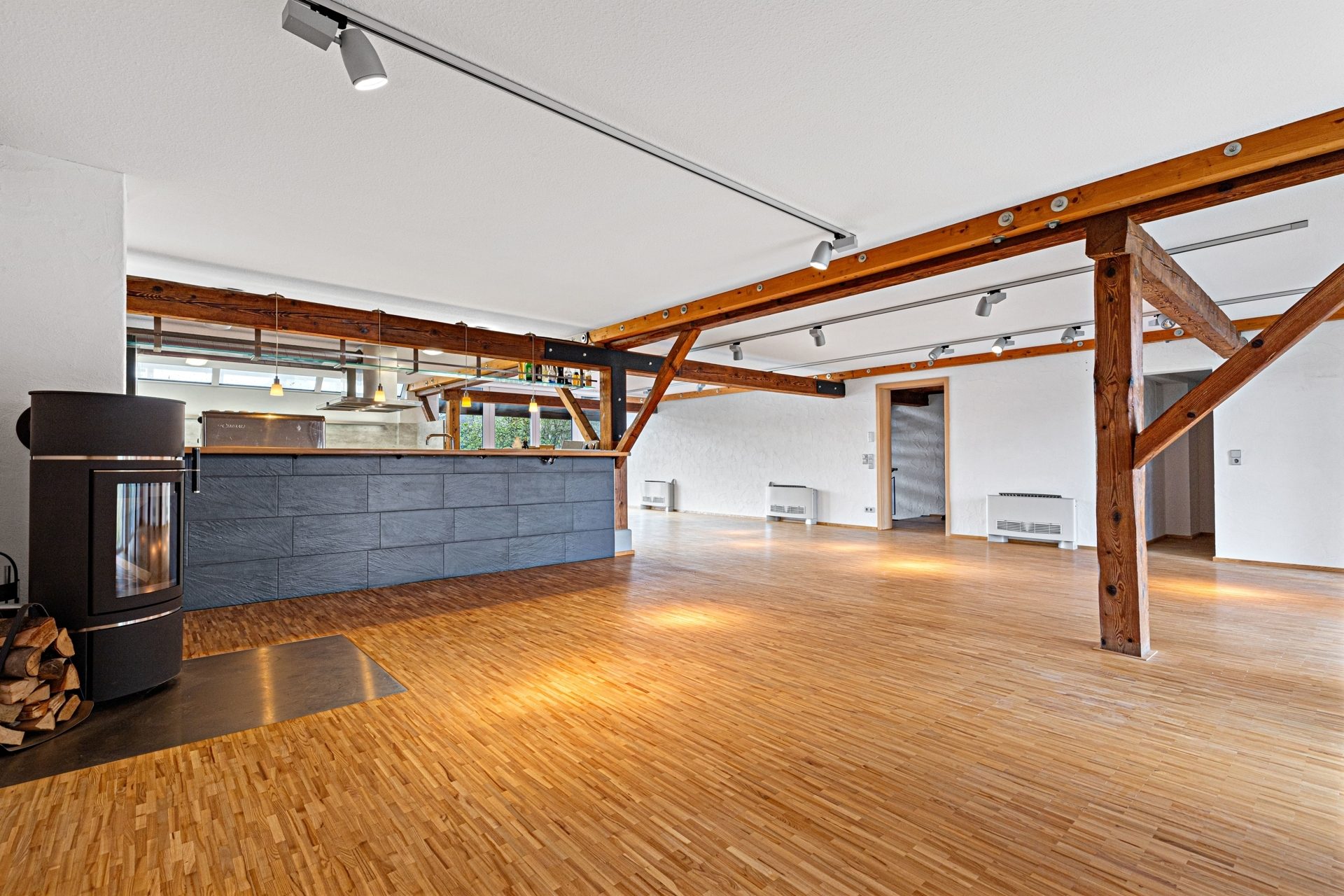 HUST Immobilien GmbH & Co. KG - Immobilienangebot - Stutensee / Friedrichstal - Alle - 2 in 1 - Zwei Gebäude mit separaten Grundstücken und Entwicklungspotenzial für Visionäre