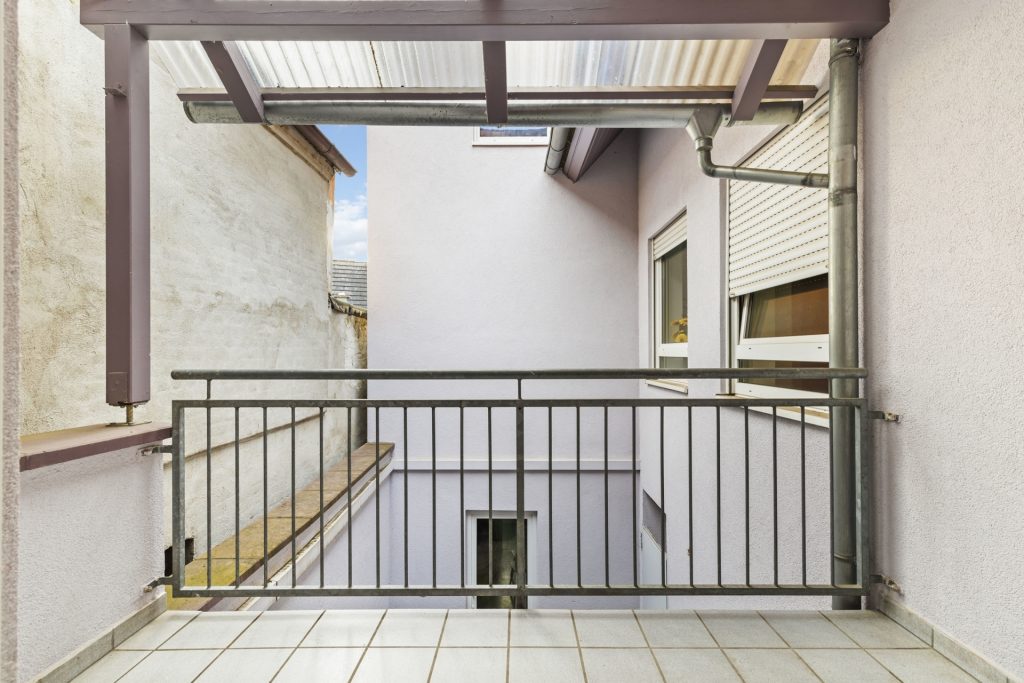 HUST Immobilien GmbH & Co. KG - Immobilienangebot - Jockgrim - Alle - Helle 3-Zimmer Wohnung mit 2 Balkonen und Stellplatz - sofort bezugsfrei