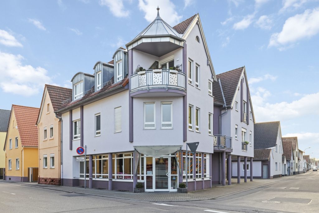 HUST Immobilien GmbH & Co. KG - Immobilienangebot - Jockgrim - Alle - Helle 3-Zimmer Wohnung mit 2 Balkonen und Stellplatz - sofort bezugsfrei