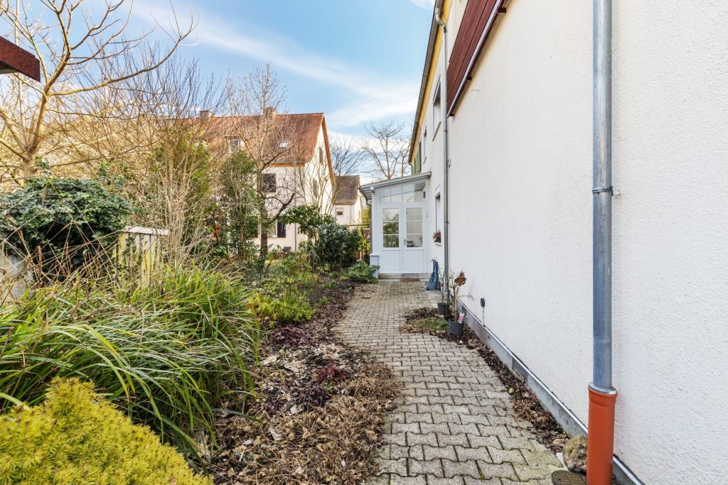 HUST Immobilien GmbH & Co. KG - Immobilienangebot - Baden-Baden - Alle - Sofort bezugsfrei! Mehr als nur vier Wände: Lebensraum mit Perspektive / Ooswinkel