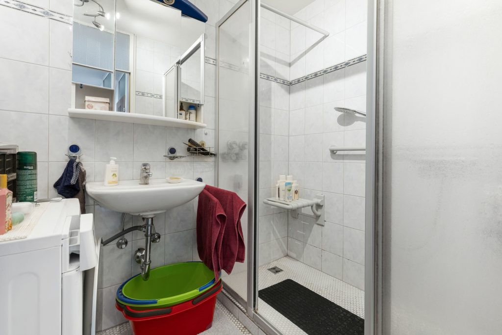 HUST Immobilien GmbH & Co. KG - Immobilienangebot - Karlsruhe / Grötzingen - Alle - Kapitalanleger aufgepasst! Vermietete 3-Zi. Wohnung mit 2 Balkonen und TG-Stellplatz in Grötzingen