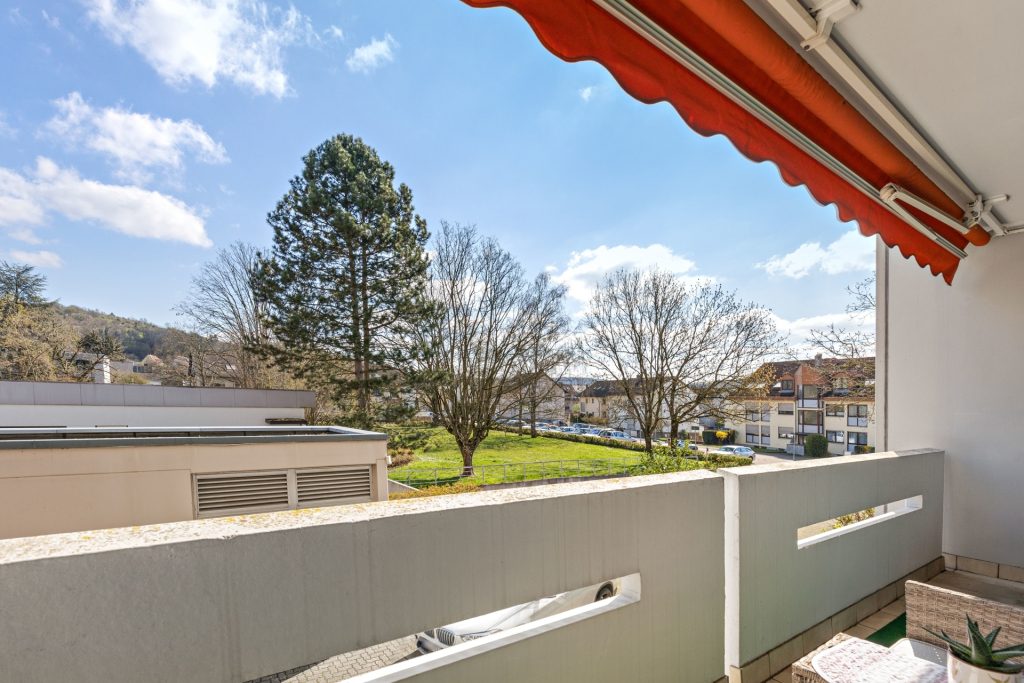 HUST Immobilien GmbH & Co. KG - Immobilienangebot - Karlsruhe / Grötzingen - Alle - Kapitalanleger aufgepasst! Vermietete 3-Zi. Wohnung mit 2 Balkonen und TG-Stellplatz in Grötzingen