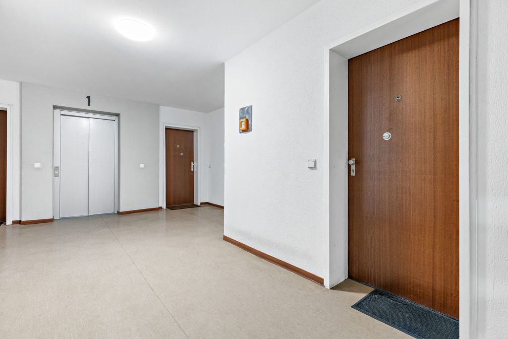HUST Immobilien GmbH & Co. KG - Immobilienangebot - Karlsruhe / Grötzingen - Alle - Kapitalanleger aufgepasst! Vermietete 3-Zi. Wohnung mit 2 Balkonen und TG-Stellplatz in Grötzingen