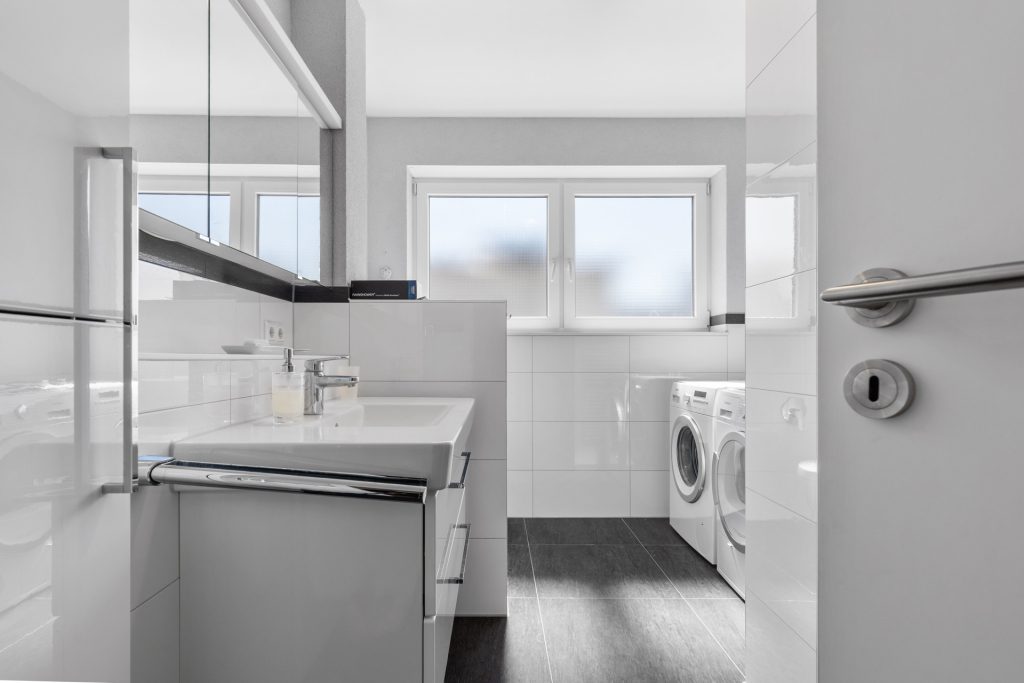 HUST Immobilien GmbH & Co. KG - Immobilienangebot - Stutensee / Blankenloch - Alle - Bezugsfrei & hochwertig: Ihr neues Zuhause mit zwei Balkonen!