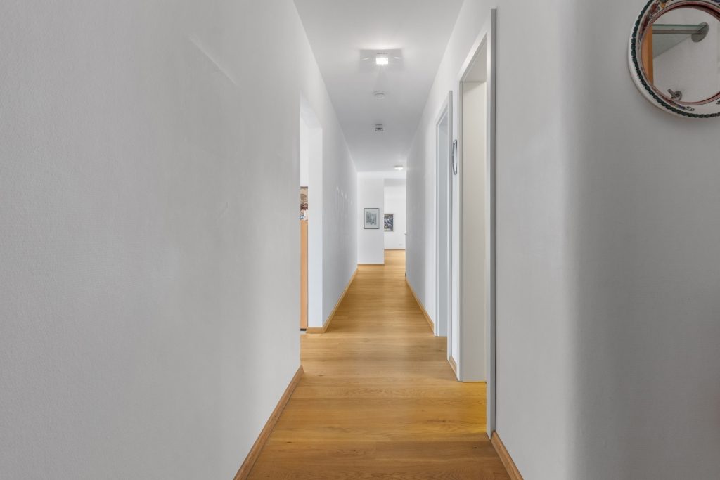 HUST Immobilien GmbH & Co. KG - Immobilienangebot - Stutensee / Blankenloch - Alle - Bezugsfrei & hochwertig: Ihr neues Zuhause mit zwei Balkonen!