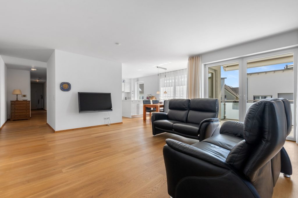 HUST Immobilien GmbH & Co. KG - Immobilienangebot - Stutensee / Blankenloch - Alle - Bezugsfrei & hochwertig: Ihr neues Zuhause mit zwei Balkonen!