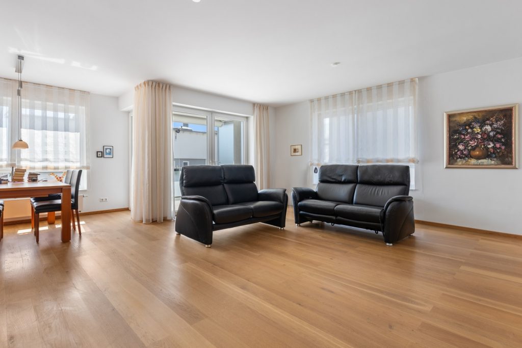 HUST Immobilien GmbH & Co. KG - Immobilienangebot - Stutensee / Blankenloch - Alle - Bezugsfrei & hochwertig: Ihr neues Zuhause mit zwei Balkonen!