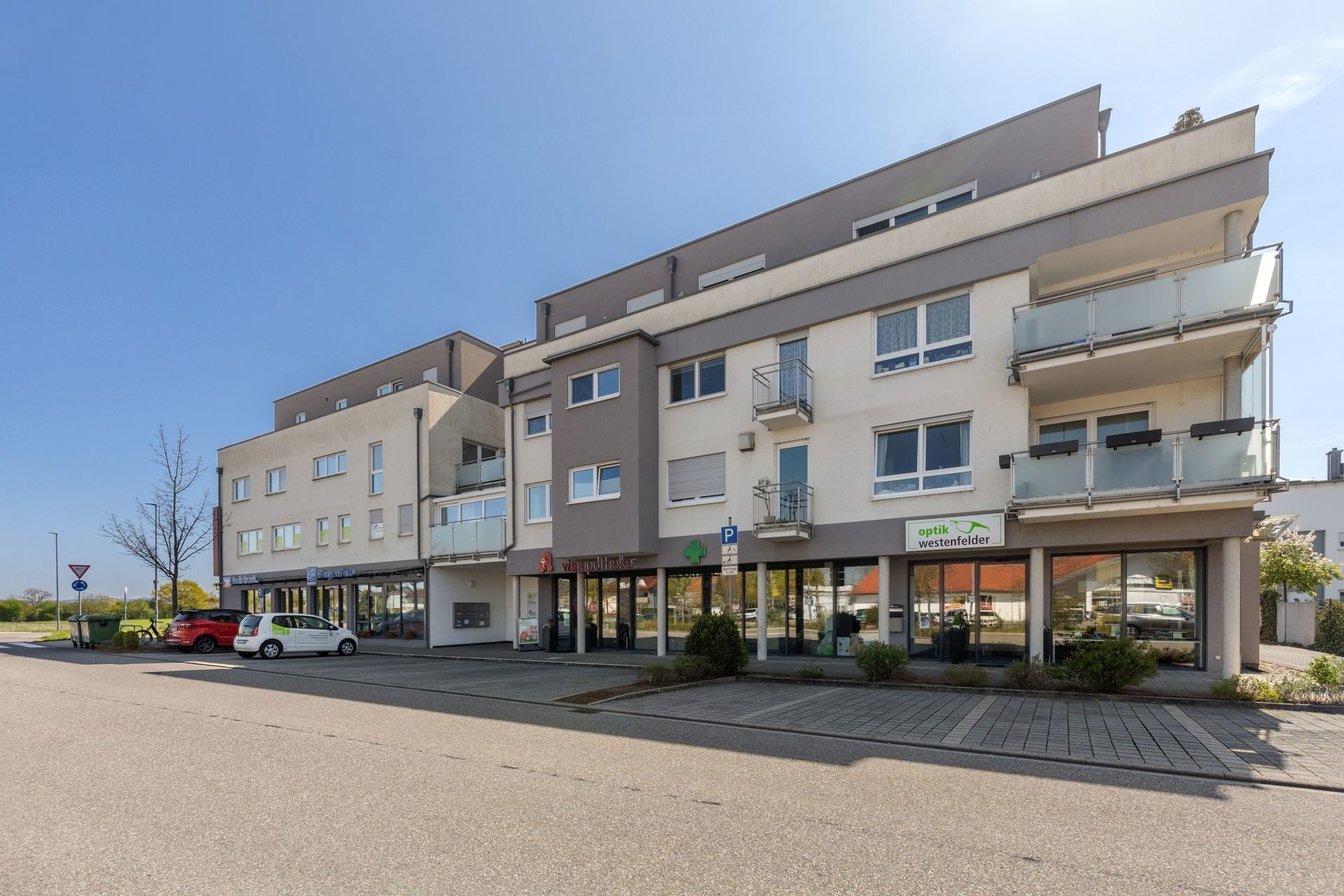 HUST Immobilien GmbH & Co. KG - Immobilienangebot - Stutensee / Blankenloch - Alle - Bezugsfrei & hochwertig: Ihr neues Zuhause mit zwei Balkonen!