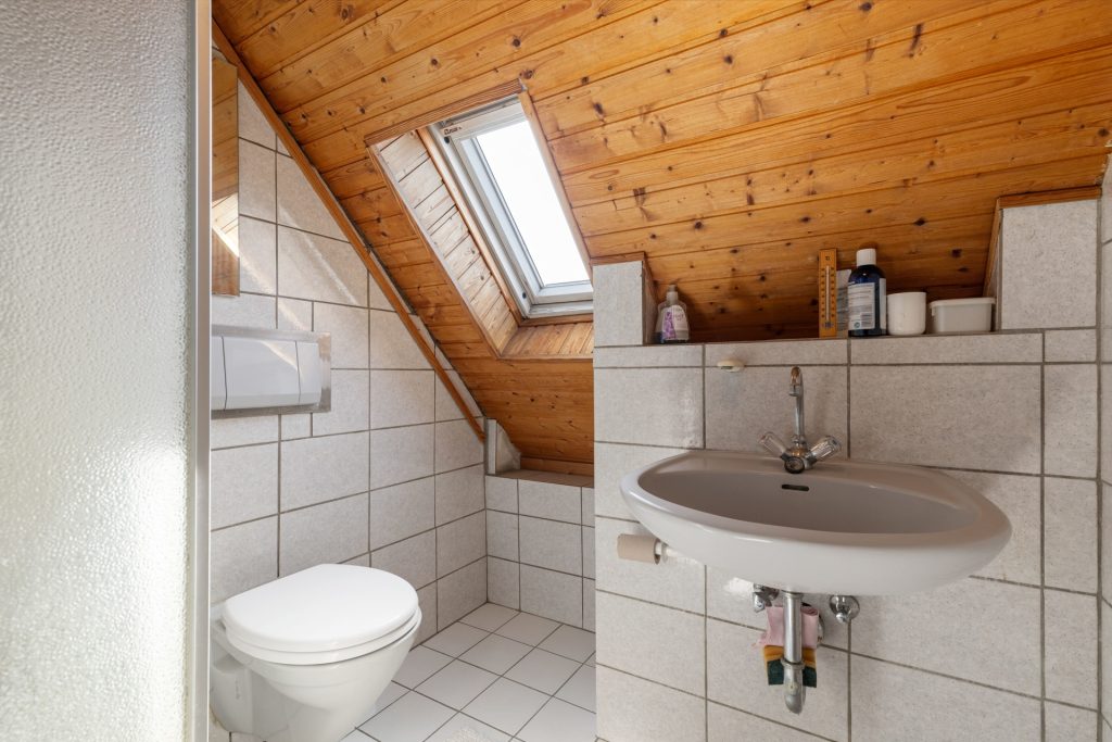 HUST Immobilien GmbH & Co. KG - Immobilienangebot - Karlsruhe - Alle - Maisonette-Wohnung mit Dachterrasse in Südausrichtung & separate ELW in der Karlsruher Südweststadt!