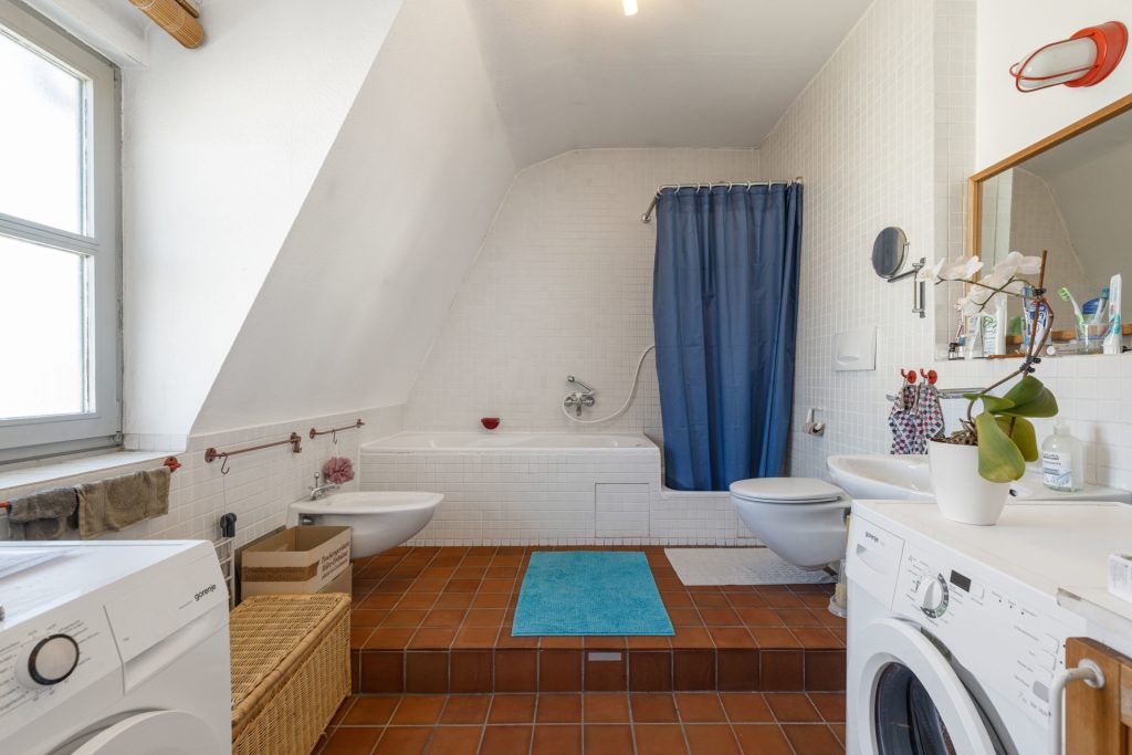 HUST Immobilien GmbH & Co. KG - Immobilienangebot - Karlsruhe - Alle - Maisonette-Wohnung mit Dachterrasse in Südausrichtung & separate ELW in der Karlsruher Südweststadt!