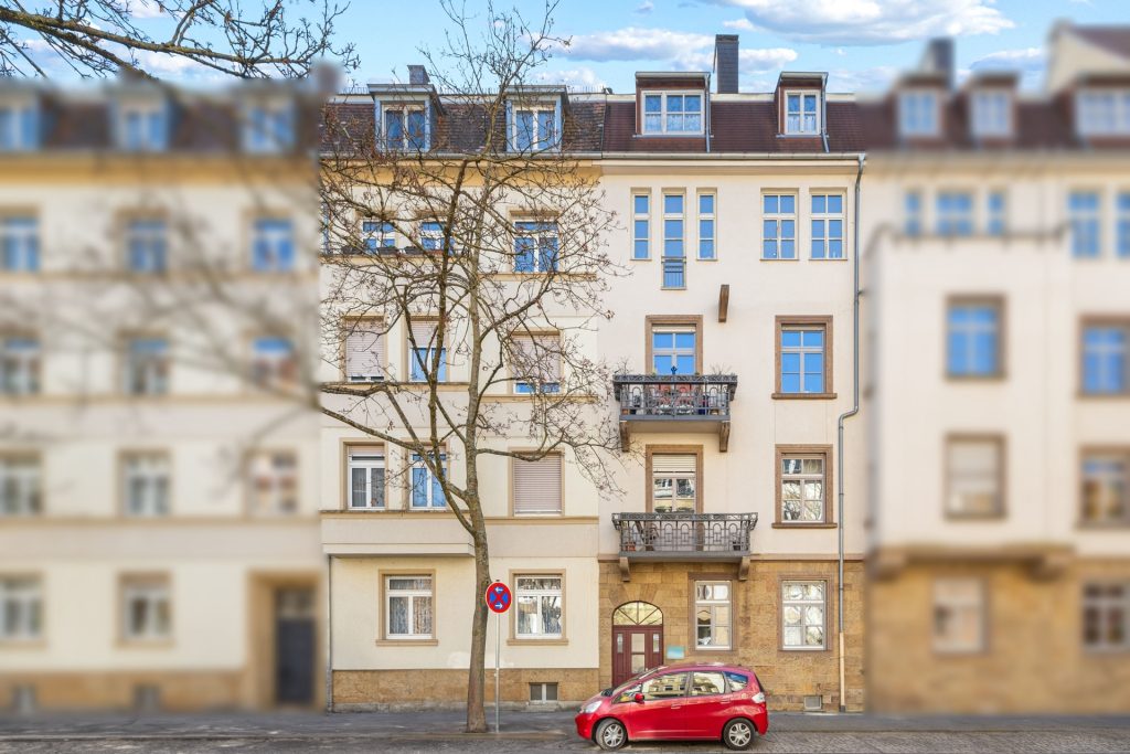 HUST Immobilien GmbH & Co. KG - Immobilienangebot - Karlsruhe - Alle - Maisonette-Wohnung mit Dachterrasse in Südausrichtung & separate ELW in der Karlsruher Südweststadt!