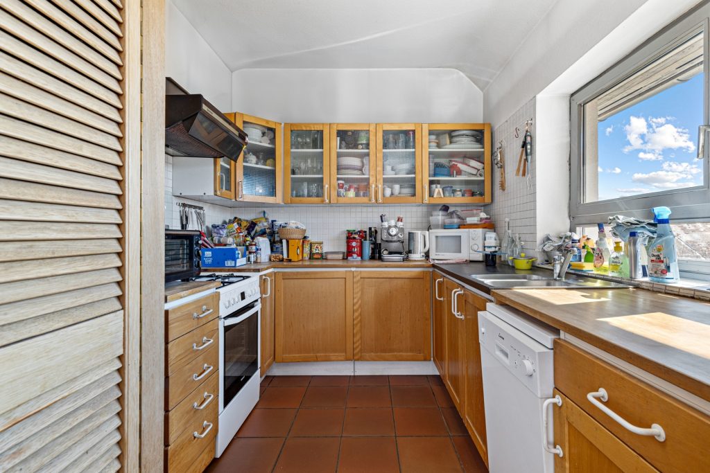 HUST Immobilien GmbH & Co. KG - Immobilienangebot - Karlsruhe - Alle - Maisonette-Wohnung mit Dachterrasse in Südausrichtung & separate ELW in der Karlsruher Südweststadt!